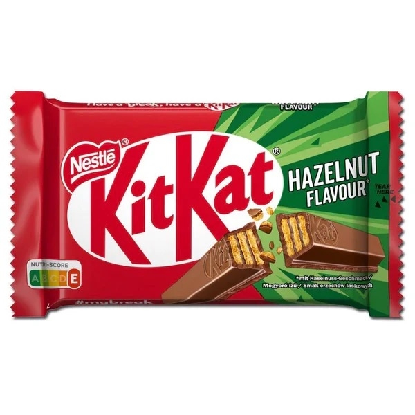 Kit Kat Hazelnut 41,5g kombinerer den ikoniske sprø Kit Kat-vaffelen med en herlig kremet hasselnøttfylling, dekket i deilig melkesjokolade. Perfekt for en smakfull pause når du trenger en liten nytelse!