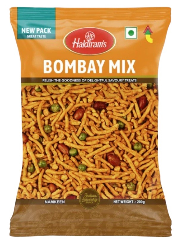 Haldirams Bombay Mixture er en velsmakende indisk snacksblanding som inneholder kikærter, linser, peanøtter, risnudler og krydder.