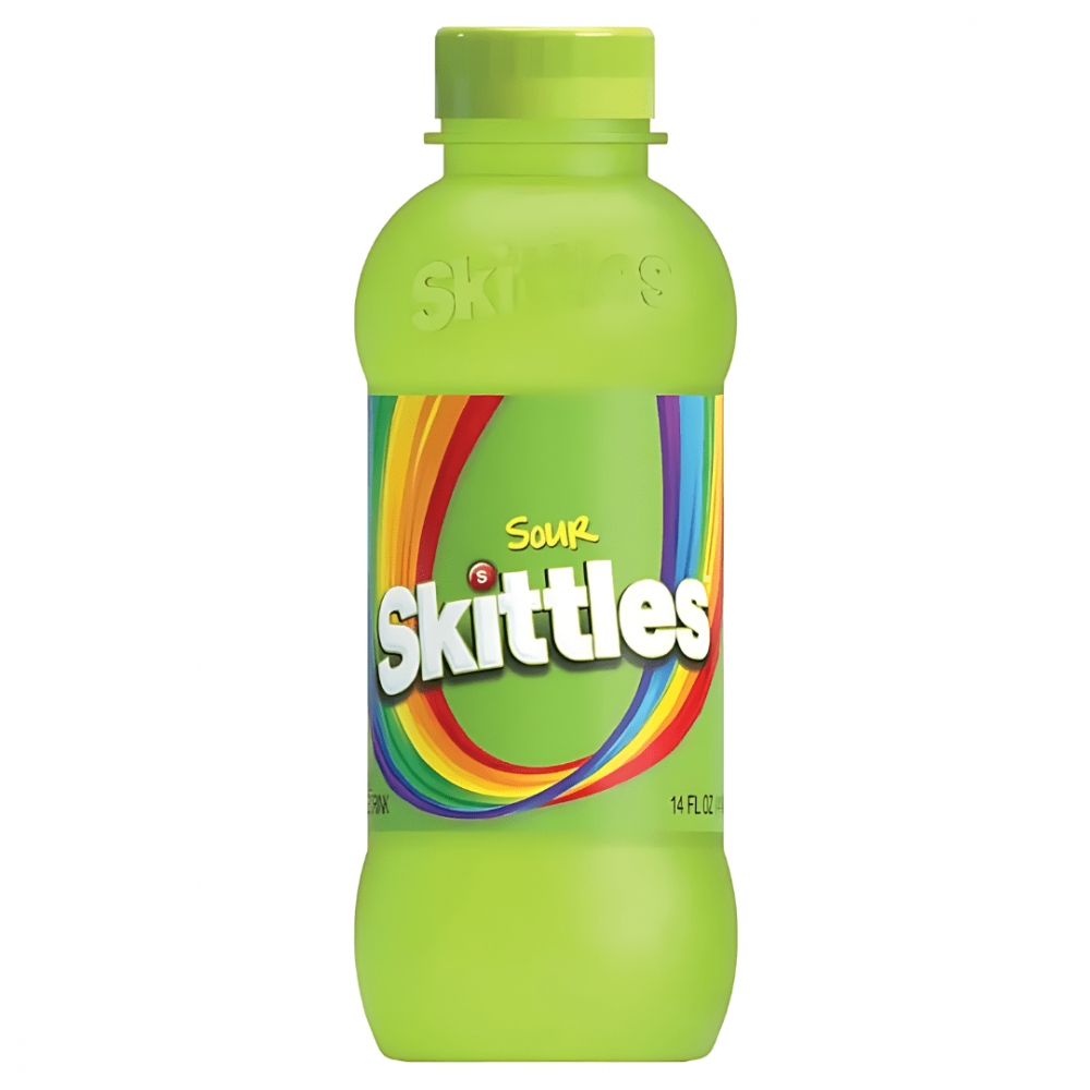 Skittles Drinks Sour 414ml tilbyr en spennende blanding av søte og sure smaker som gir en forfriskende opplevelse. Perfekt for de som elsker den syrlige smaken av Skittles!